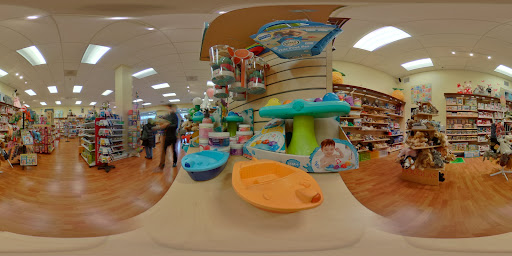 Toy Store «Piccolo Mondo Toys», reviews and photos, 12345 SW Horizon Blvd, Beaverton, OR 97007, USA