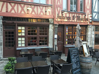 Atmosphère du Restaurant AUBERGE SAINT MACLOU à Rouen - n°2