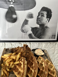 Photo n°16 de M.A.D Waffles Chicken Burgers à Paris ()