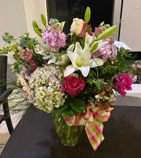 Florist «BloomTown Florist», reviews and photos, 218 W Bay Dr, Largo, FL 33770, USA