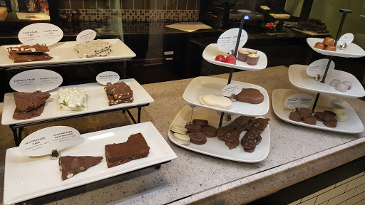 Chocolate Shop «Le Chocoholique», reviews and photos, 601 N High St, Columbus, OH 43215, USA