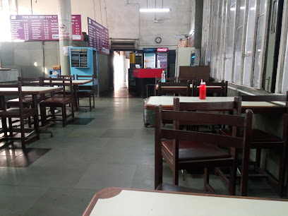 The Chef - Near Haryana Roadways Bus Terminal, 17G, 17F, Sector 17, Chandigarh, 160017, India