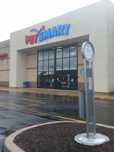 Pet Supply Store «PetSmart», reviews and photos, 1390 N Dupont Hwy, Dover, DE 19901, USA