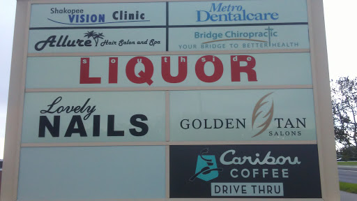 Liquor Store «South Side Liquors», reviews and photos, 1667 17th Ave E, Shakopee, MN 55379, USA