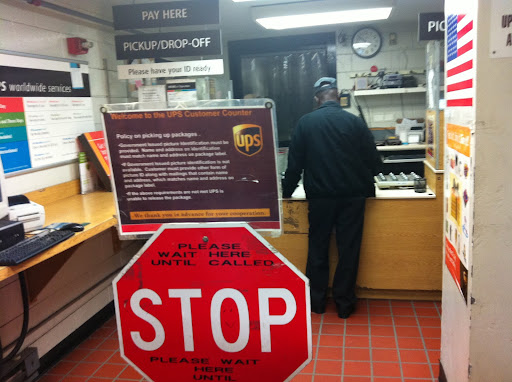 Shipping and Mailing Service «UPS Customer Center - NEWARK», reviews and photos, 70 Gould Ave, Newark, NJ 07107, USA