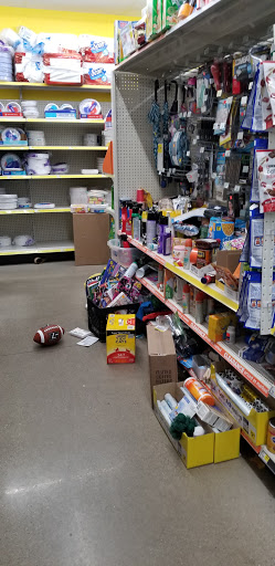 Discount Store «Dollar General», reviews and photos, 2160 Henry St, Muskegon, MI 49441, USA