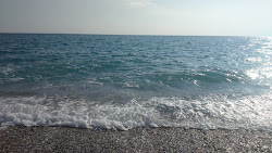 Sipahili beach'in fotoğrafı uçurumlarla desteklenmiş