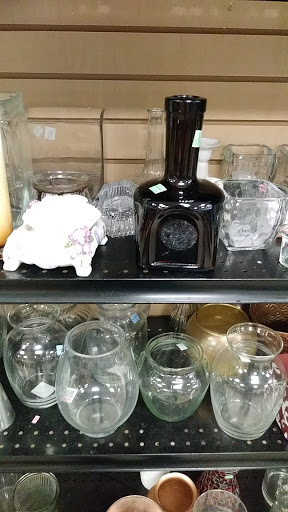 Thrift Store «Goodwill Store & Donation Center», reviews and photos, 28901 S Western Ave, Rancho Palos Verdes, CA 90275, USA