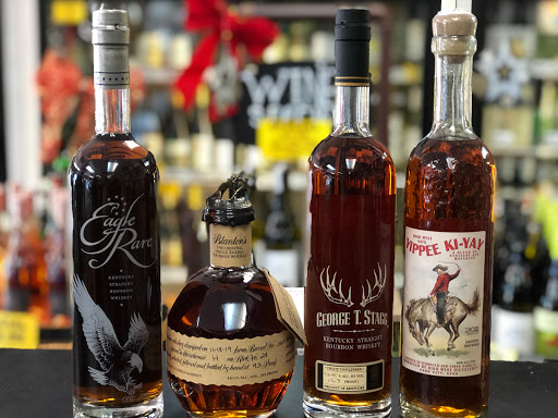 Liquor Store «Miami Beach Liquors», reviews and photos, 814 Alton Rd, Miami Beach, FL 33139, USA