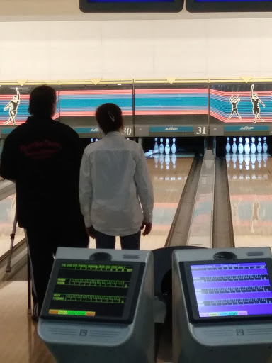 Bowling Alley «Pacific Lanes Bowling Center», reviews and photos, 7015 S D St, Tacoma, WA 98408, USA