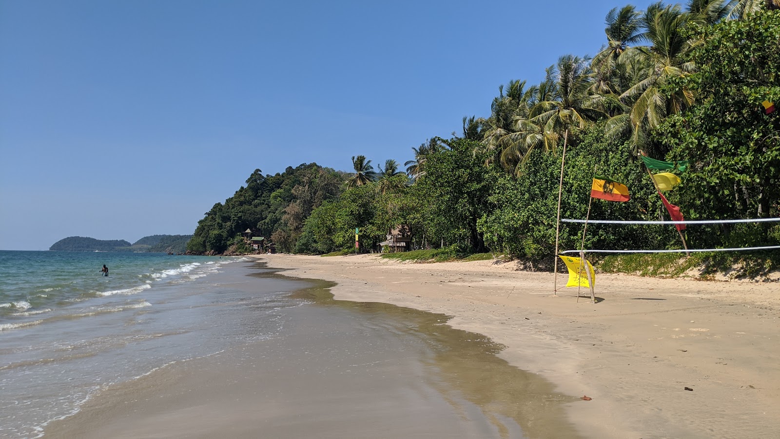 Zdjęcie Ting-rai Beach z poziomem czystości wysoki