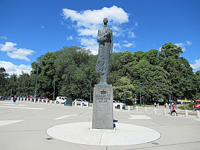 Statue of King Haakon VII of Norway