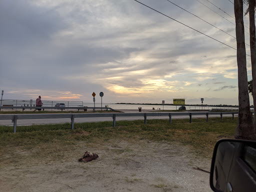 Shopping Mall «Caladesi Shopping Center», reviews and photos, 916 Curlew Rd, Dunedin, FL 34698, USA