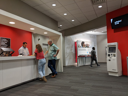 Cell Phone Store «Verizon», reviews and photos, 1335 Lake Woodlands Dr A, The Woodlands, TX 77380, USA