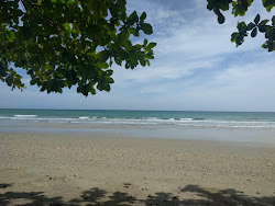 Foto di Langogan Beach con una costa spaziosa