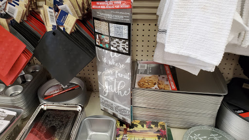 Dollar Store «Dollar Tree», reviews and photos, 4920 Allen Rd, Zephyrhills, FL 33541, USA