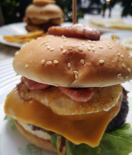 Opiniones de Color Burgers en Quito - Hamburguesería
