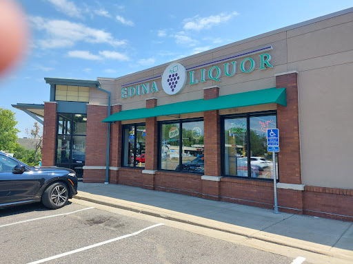 Liquor Store «Edina Liquor - Grandview», reviews and photos, 5013 Vernon Ave S, Edina, MN 55436, USA