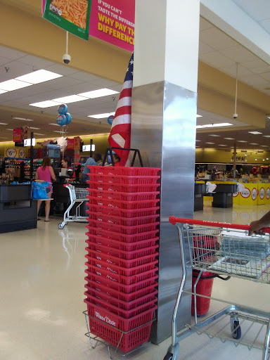 Grocery Store «Winn-Dixie», reviews and photos, 3200 N Ashley St, Valdosta, GA 31602, USA