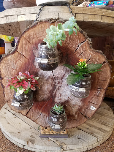 Florist «Little Flower Shop», reviews and photos, 616 High St, Delano, CA 93215, USA