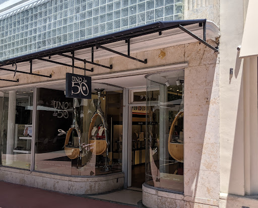 UNOde50, 919 Lincoln Rd, Miami Beach, FL 33139, USA, 