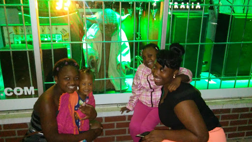 Movie Theater «Allen Park Digital Cinemas», reviews and photos, 6601 Allen Rd, Allen Park, MI 48101, USA