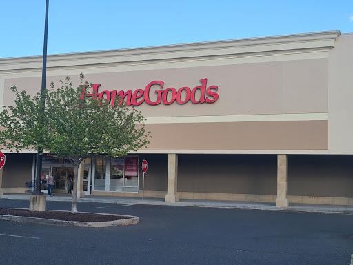 Shopping Mall «Berkshire Shopping Center», reviews and photos, 67 Newtown Rd, Danbury, CT 06810, USA