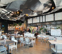 Greyhound Cafe - Emquartier photo