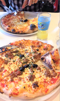 Pizza du Restaurant italien Gina à Saint-Priest - n°12