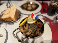 Plats et boissons du Restaurant français L'Anvers du Décor à Paris - n°2