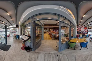 Shiraz Bar & Restaurant image