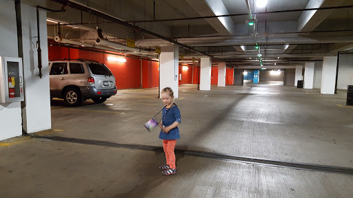 Movie Theater «ShowPlace ICON Theatres at Roosevelt Collection with ICON•X - Chicago», reviews and photos, 1011 S Delano Ct, Chicago, IL 60605, USA