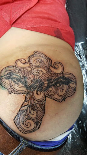 Tattoo Shop «Custom Tattoos By Andy», reviews and photos, 239 Alamo Beach Rd, Pipe Creek, TX 78063, USA