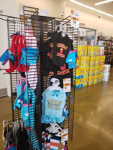 Pet Supply Store «Pet Supplies Plus», reviews and photos, 299 Roosevelt Rd, Glen Ellyn, IL 60137, USA
