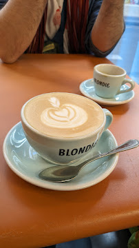 Cappuccino du Restaurant Blondie Coffee Shop à Paris - n°8
