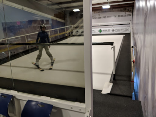 Ski Shop «Pro-Fit Ski & Mountain Sports», reviews and photos, 34 Catoctin Cir SE, Leesburg, VA 20175, USA