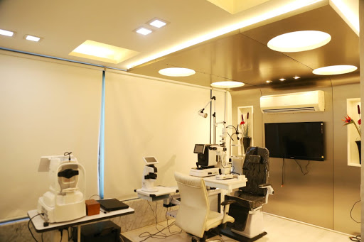 Navkar Clinic Advanced Eye Retina & Dental Care