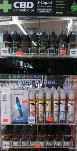 Grocery Store «Cottonwoods Market», reviews and photos, 35867 Knox Butte Rd E, Albany, OR 97322, USA