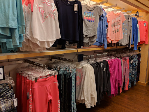Clothing Store «Gap Factory Store», reviews and photos, 820 W Stacy Rd, Allen, TX 75013, USA