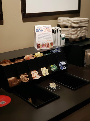 Shopping Mall «Woodmoor Shopping Center», reviews and photos, 10115 Colesville Rd, Silver Spring, MD 20901, USA