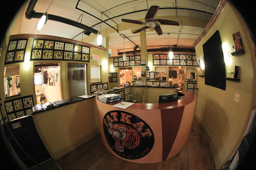 Tattoo Shop «Fat Kat Tattoo», reviews and photos, 89 Broad St, Keyport, NJ 07735, USA