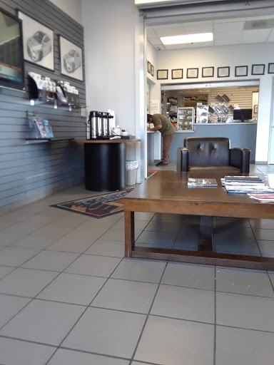 Mitsubishi Dealer «Anaheim Mitsubishi», reviews and photos, 1300 S Auto Center Dr, Anaheim, CA 92806, USA
