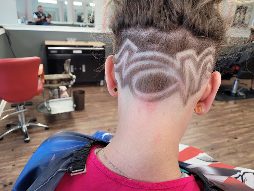 Barber Shop «Upper Cutz Hair Studio», reviews and photos, 3883 N Lecanto Hwy, Beverly Hills, FL 34465, USA