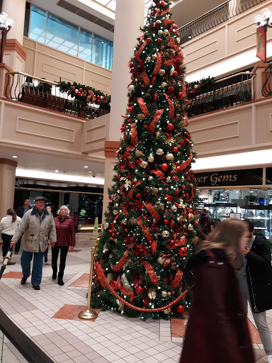 Shopping Mall «Fifth Avenue Place», reviews and photos, 201 Fifth Ave, Pittsburgh, PA 15222, USA