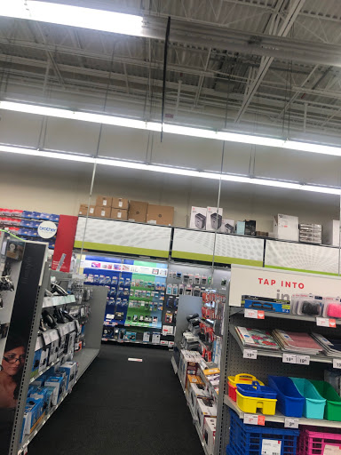 Office Supply Store «Staples», reviews and photos, 1075 N Main St, Warrington, PA 18976, USA