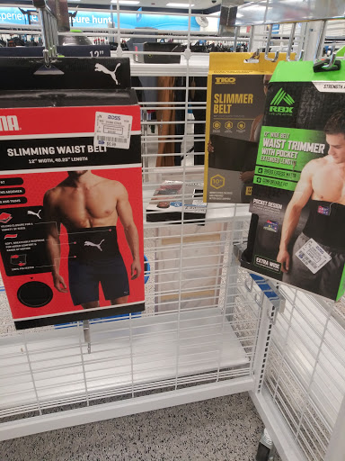 Clothing Store «Ross Dress for Less», reviews and photos, 177 Levittown Pkwy, Levittown, PA 19055, USA