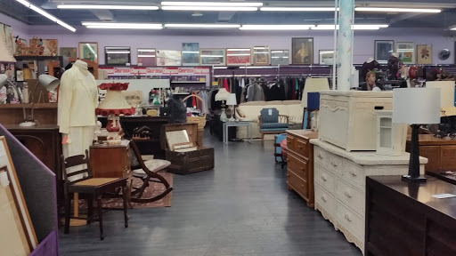 Thrift Store «Wings Resale Store», reviews and photos, 8349 W Golf Rd, Niles, IL 60714, USA