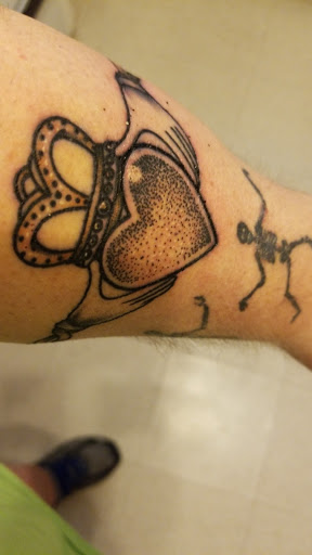 Tattoo Shop «DieHard Piercing & Tattoo Studio», reviews and photos, 224 SW Washington St, Albany, OR 97321, USA