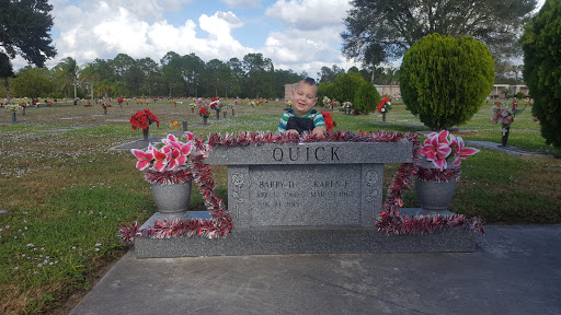 Funeral Home «Hodges Funeral Home at Lee Memorial Park», reviews and photos, 12777 FL-82, Fort Myers, FL 33913, USA