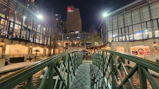 Shopping Mall «Shops at Rivercenter», reviews and photos, 849 E Commerce St, San Antonio, TX 78205, USA